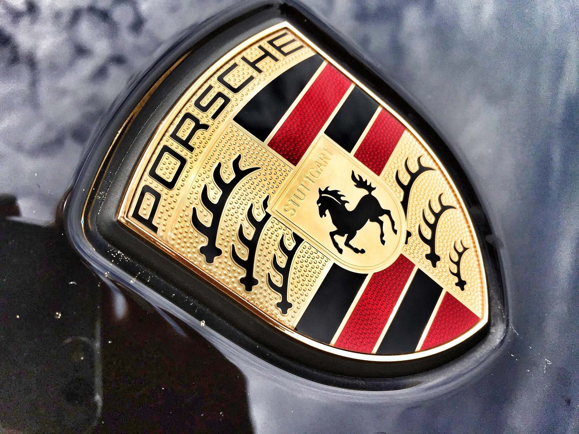 Logo Porsche poznaj jego historię i znaczenie! Dlaczego